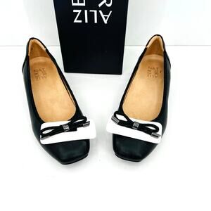 Naturalizer Corin women’s black leather ballet flats with bow